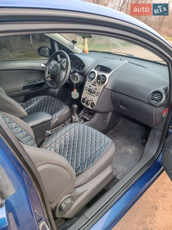 Хетчбек Opel Corsa 2007 в Миколаєві