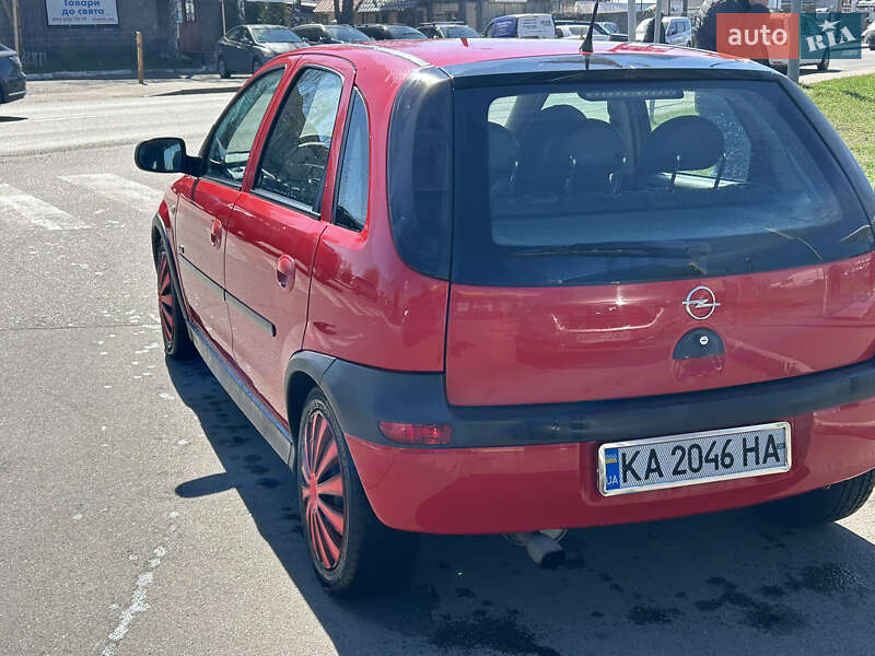 Хетчбек Opel Corsa 2001 в Києві