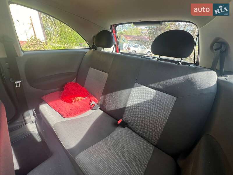 Хэтчбек Opel Corsa 2006 в Львове