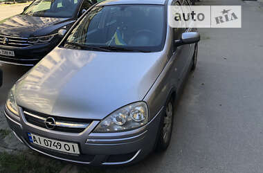 Хэтчбек Opel Corsa 2004 в 