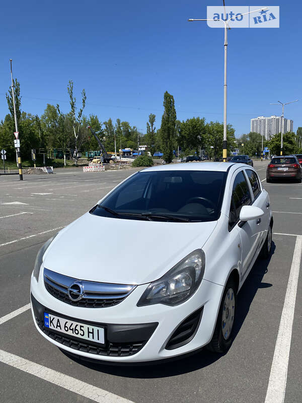 Хетчбек Opel Corsa 2014 в 