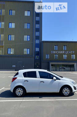 Хетчбек Opel Corsa 2014 в 