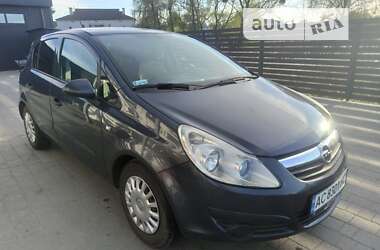 Хэтчбек Opel Corsa 2006 в Каменке-Бугской