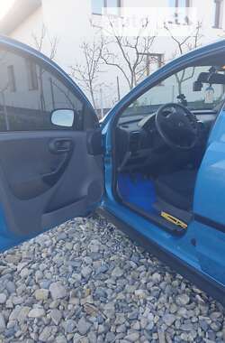 Хэтчбек Opel Corsa 2001 в Ивано-Франковске