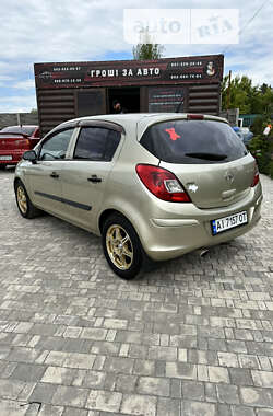 Хэтчбек Opel Corsa 2007 в Киеве