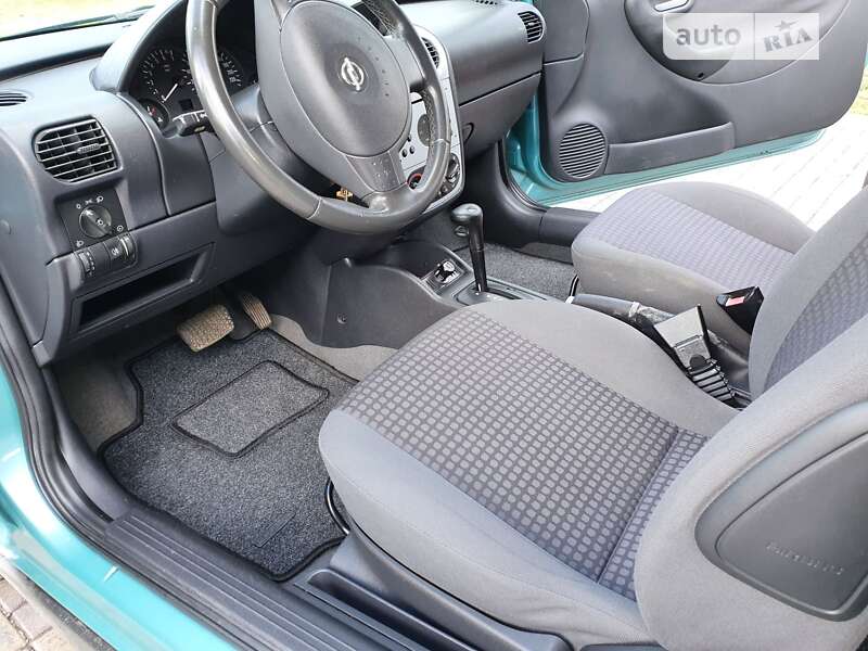 Хэтчбек Opel Corsa 2002 в Полтаве