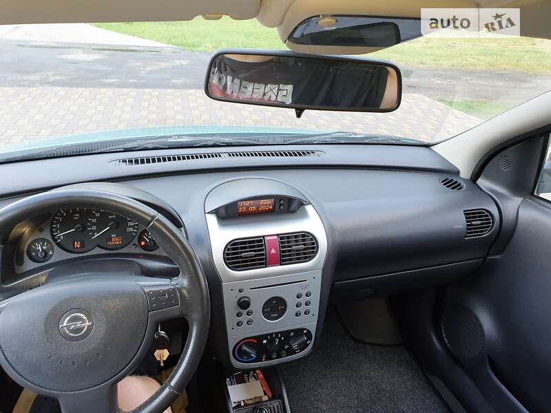 Хэтчбек Opel Corsa 2002 в Полтаве