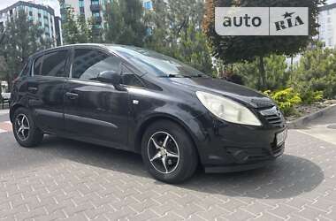 Хэтчбек Opel Corsa 2007 в Киеве