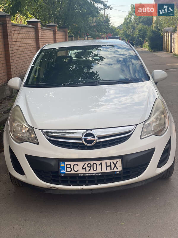 Хэтчбек Opel Corsa 2012 в Львове