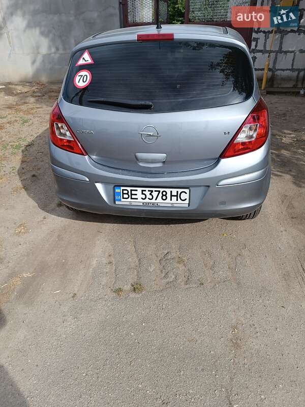 Хэтчбек Opel Corsa 2008 в Вознесенске