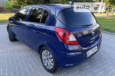 Хэтчбек Opel Corsa 2011 в 