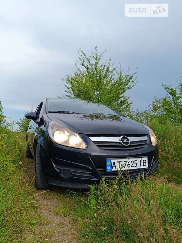 Хетчбек Opel Corsa 2009 в Калуші