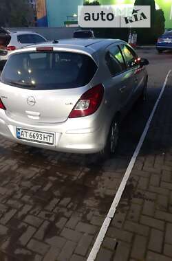 Хэтчбек Opel Corsa 2009 в Ивано-Франковске