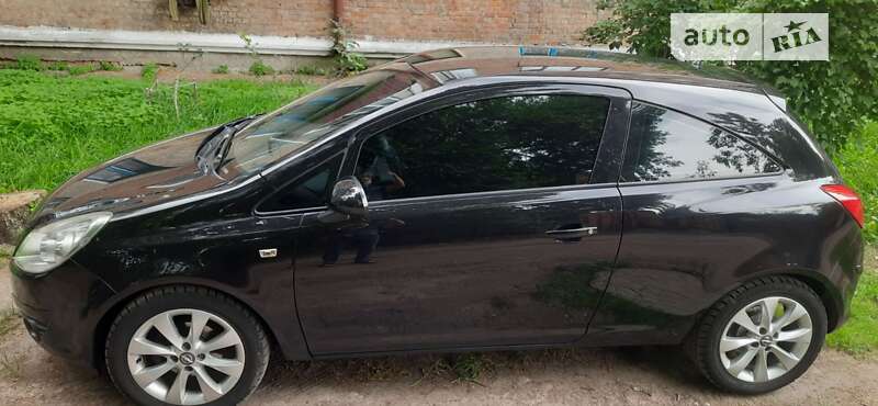 Хэтчбек Opel Corsa 2009 в Коростене