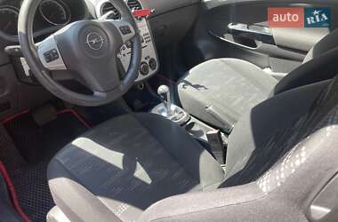 Хэтчбек Opel Corsa 2011 в 