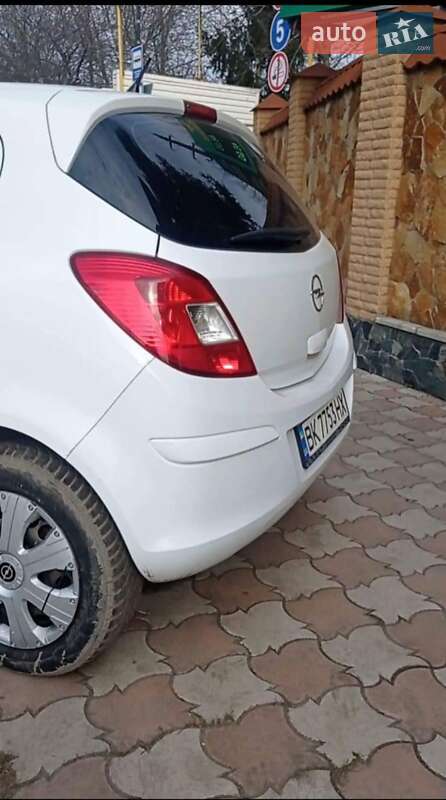 Хэтчбек Opel Corsa 2010 в Подольске