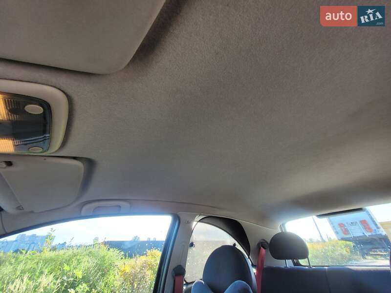 Хетчбек Opel Corsa 2004 в Києві