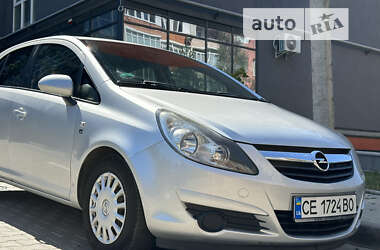 Хэтчбек Opel Corsa 2011 в Черновцах