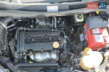 Хэтчбек Opel Corsa 2008 в 