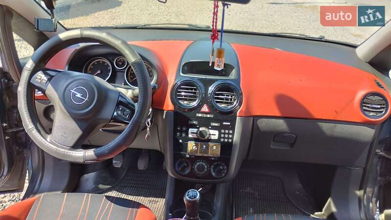 Хэтчбек Opel Corsa 2008 в Николаеве
