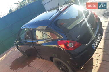Хэтчбек Opel Corsa 2012 в 