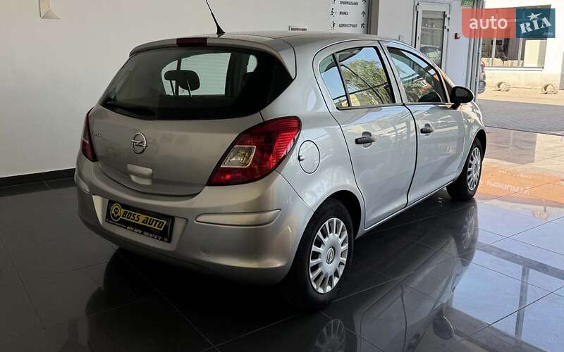 Хетчбек Opel Corsa 2012 в Шептицькому