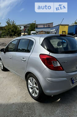 Хэтчбек Opel Corsa 2014 в Сумах