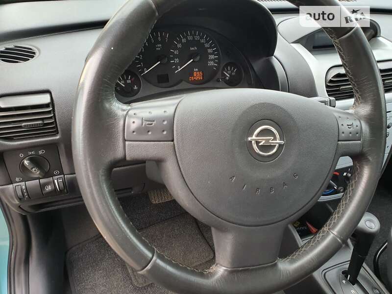 Хэтчбек Opel Corsa 2002 в Полтаве