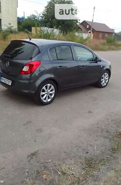 Хетчбек Opel Corsa 2012 в 