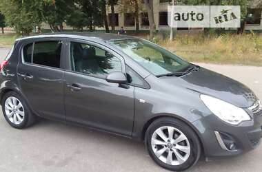 Хетчбек Opel Corsa 2012 в 