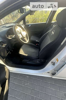 Хэтчбек Opel Corsa 2013 в 