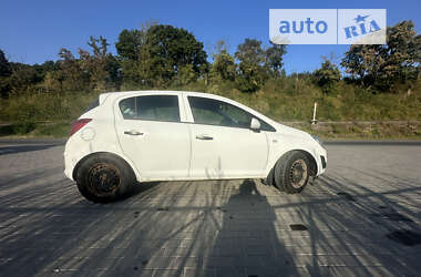 Хэтчбек Opel Corsa 2013 в 