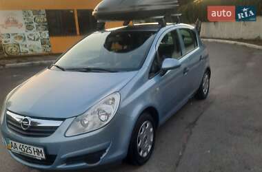 Хэтчбек Opel Corsa 2008 в Киеве