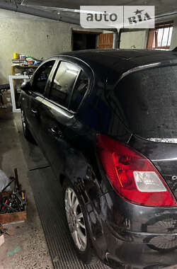 Хэтчбек Opel Corsa 2009 в Стрые