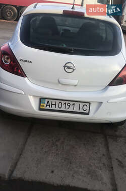 Хэтчбек Opel Corsa 2012 в 