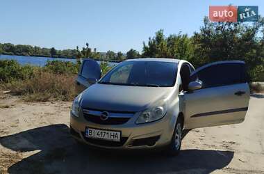 Хетчбек Opel Corsa 2008 в 