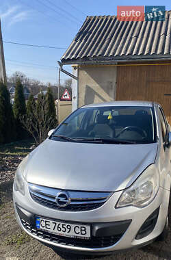 Хэтчбек Opel Corsa 2011 в 
