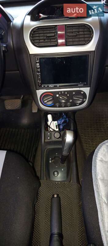 Хетчбек Opel Corsa 2003 в Обухові