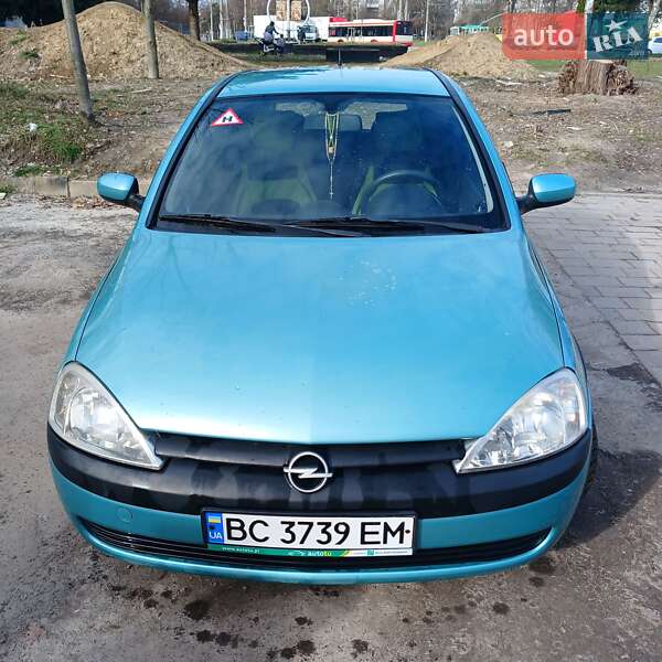Хэтчбек Opel Corsa 2003 в 