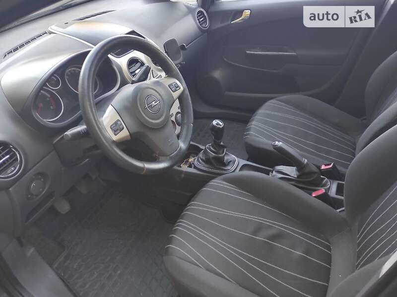 Хэтчбек Opel Corsa 2008 в Житомире