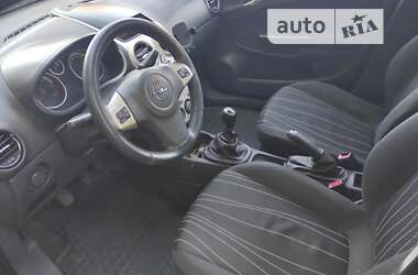 Хэтчбек Opel Corsa 2008 в 