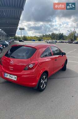 Хэтчбек Opel Corsa 2008 в 