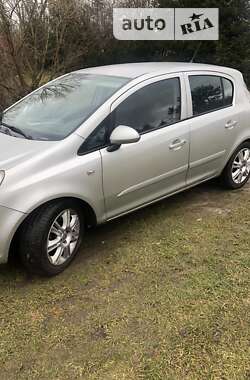 Хэтчбек Opel Corsa 2007 в Рава-Русской