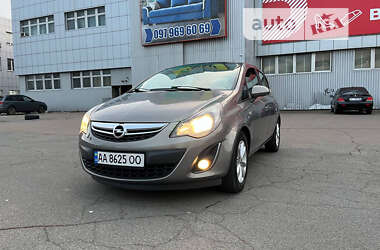 Хэтчбек Opel Corsa 2014 в Киеве