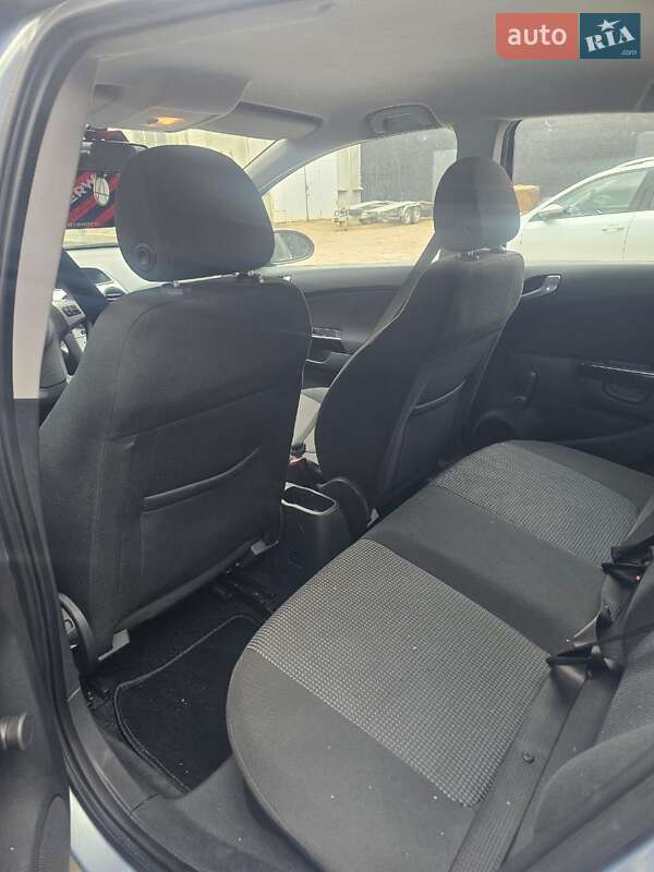 Хэтчбек Opel Corsa 2008 в Новомиргороде