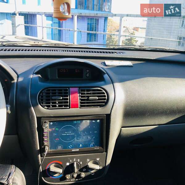 Хэтчбек Opel Corsa 2001 в Хмельницком