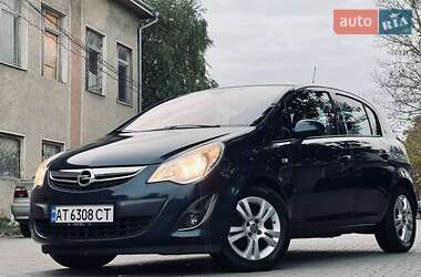 Хэтчбек Opel Corsa 2011 в Ивано-Франковске