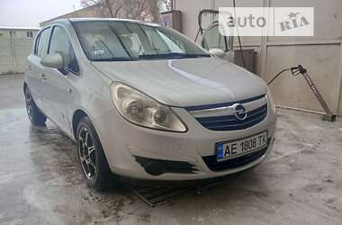 Хэтчбек Opel Corsa 2006 в Ивановке