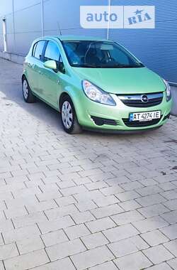 Хэтчбек Opel Corsa 2010 в Ивано-Франковске