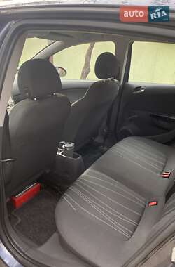 Хэтчбек Opel Corsa 2007 в 
